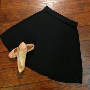 Solid black slinky azure skirt❤️